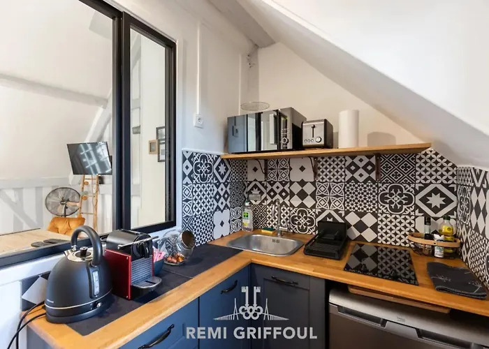 La Capucine Lovely Center Ονφλέρ